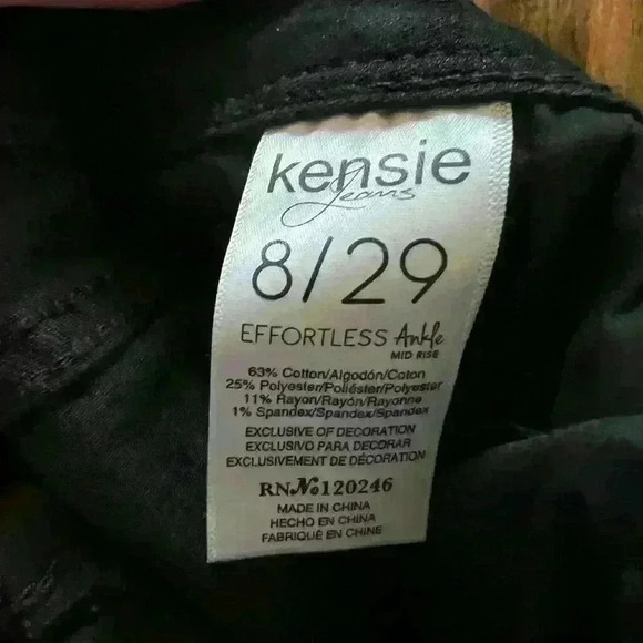 Kensie Effortless Ankle Mid rise jeans in black, 8/29, EUC, distressed denim - Picture 5 of 7